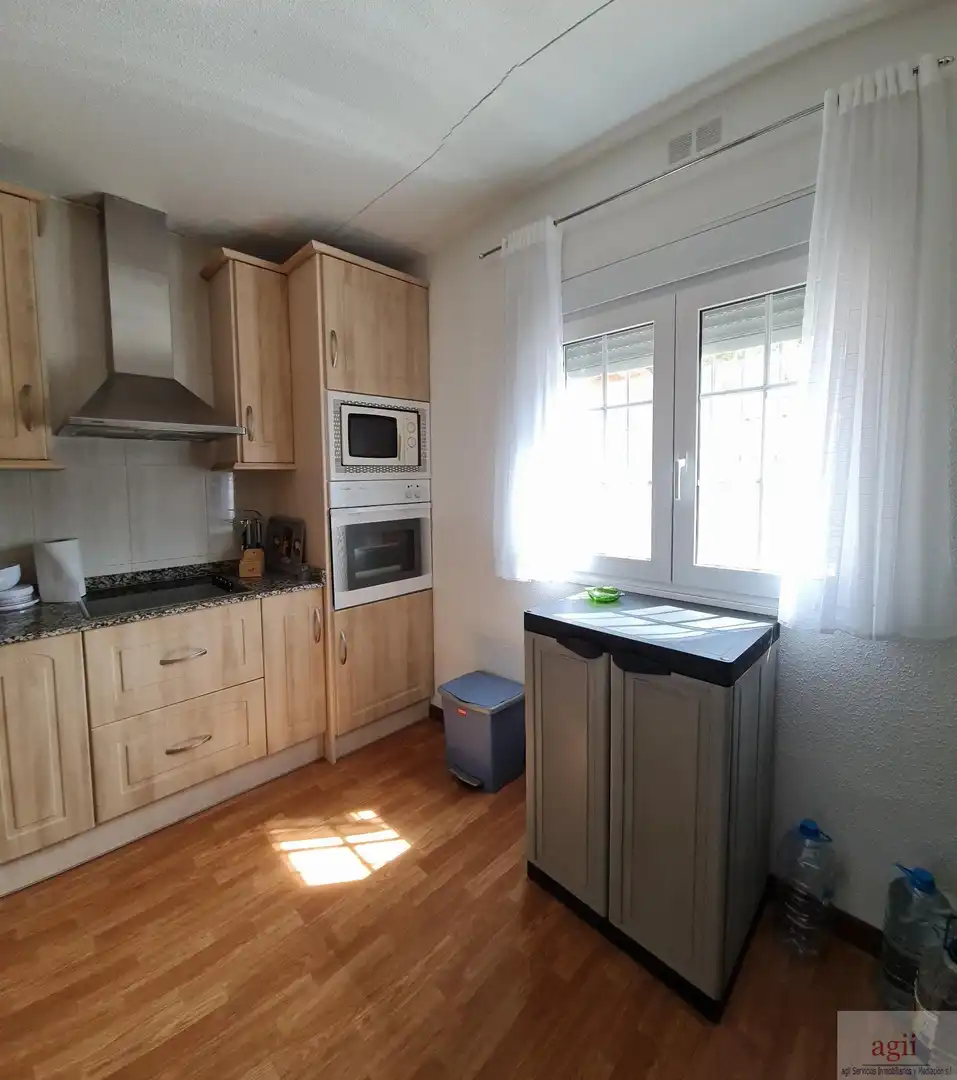 Kitchen of Houses for sale in Trillo  with Alarm and Community pool