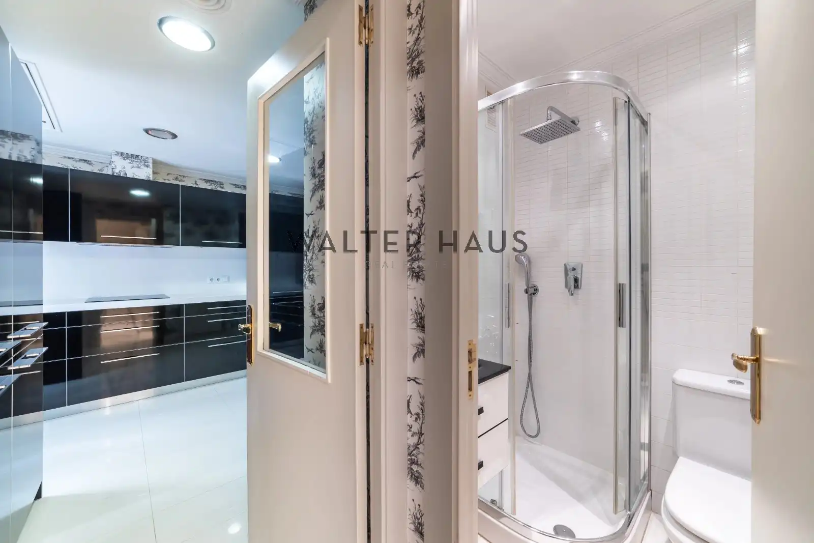 Bathroom of Flat for rent in Madrid  with Air Conditioner, Heating and Terrace