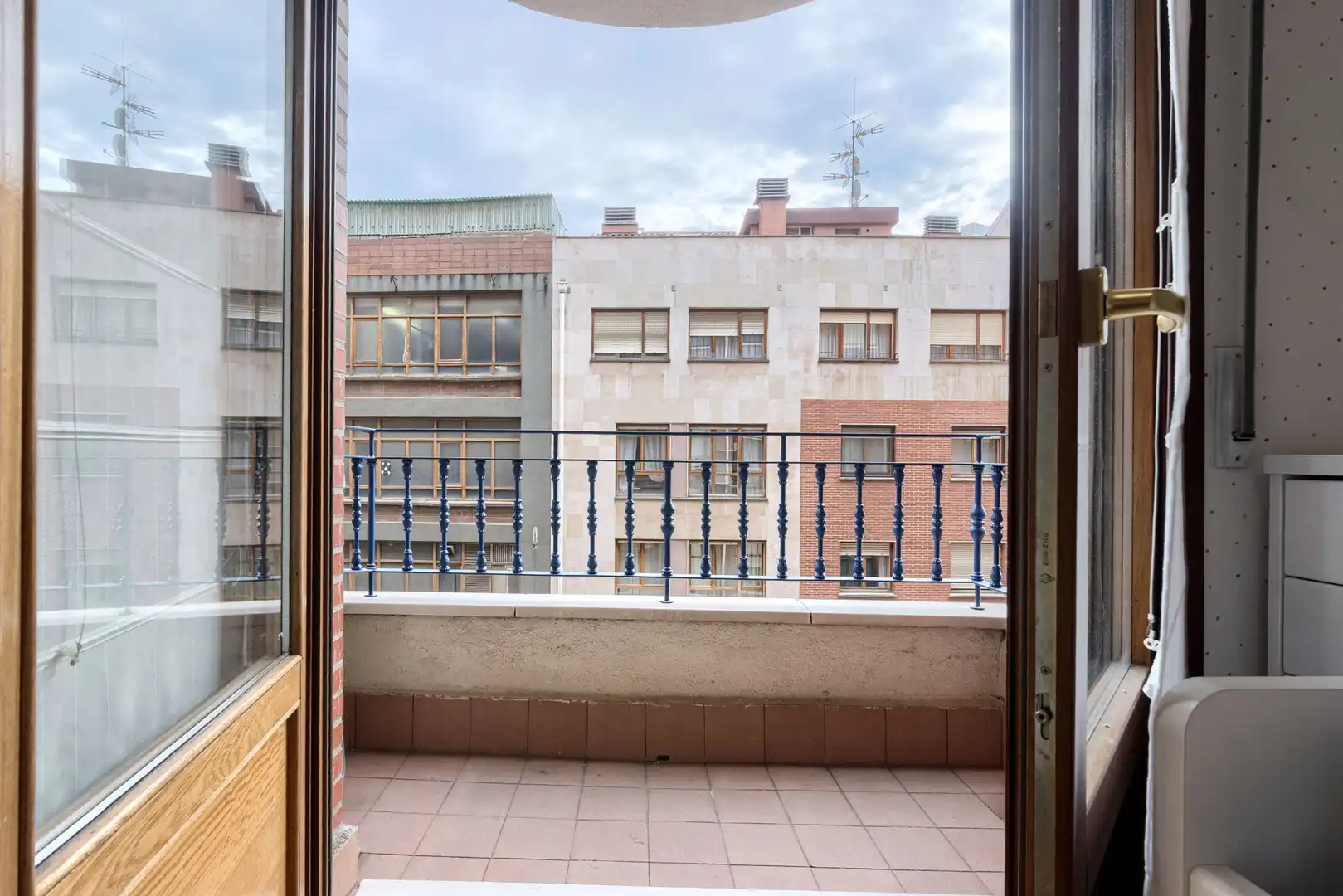 Balcony of Flat for rent in Bilbao   with Heating, Furnished and Oven