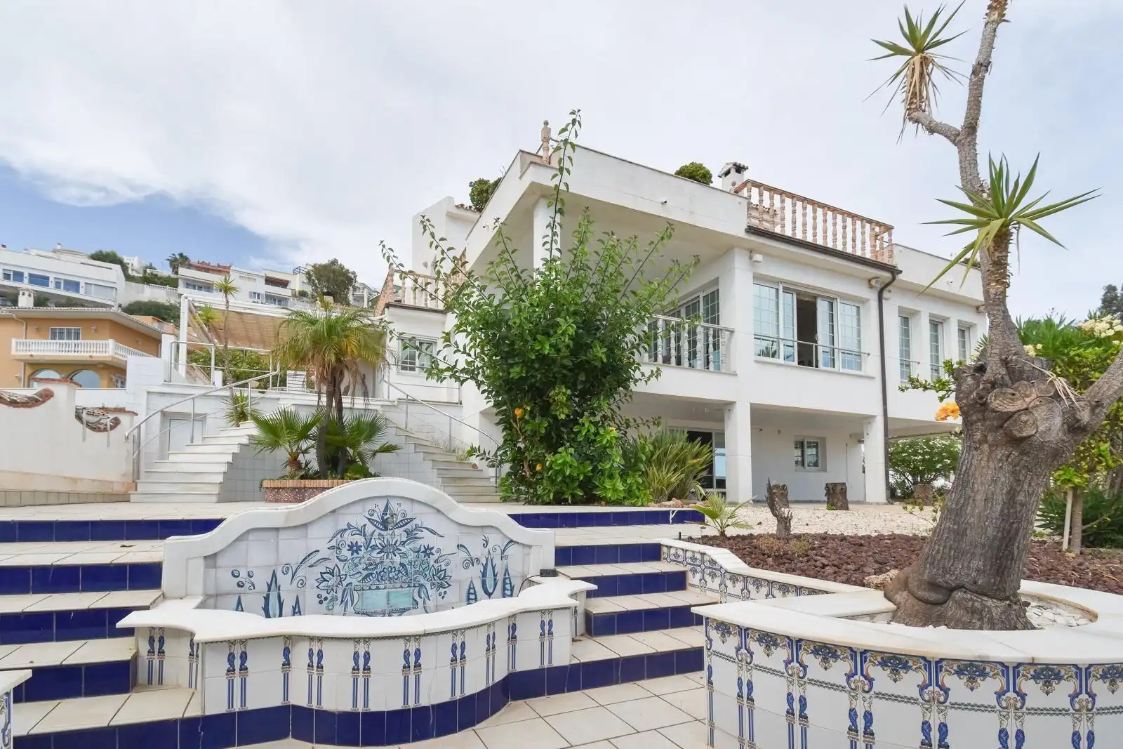 Vista exterior de Casa o chalet de alquiler en Rincón de la Victoria con Aire acondicionado, Calefacción y Jardín privado