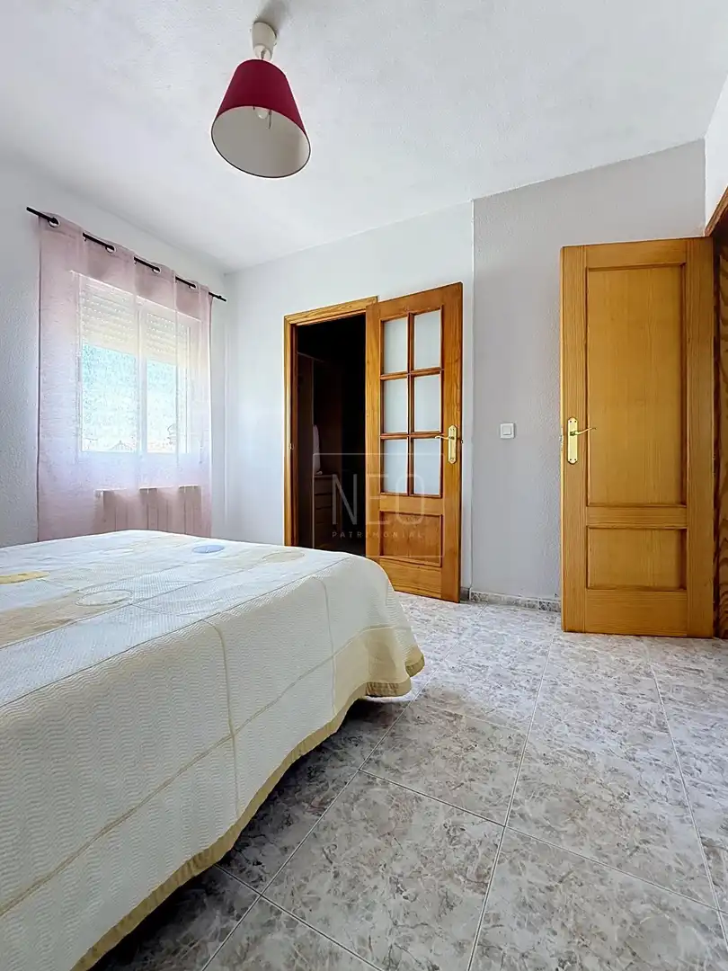 Dormitori de Casa adosada en venda en Las Gabias amb Aire condicionat