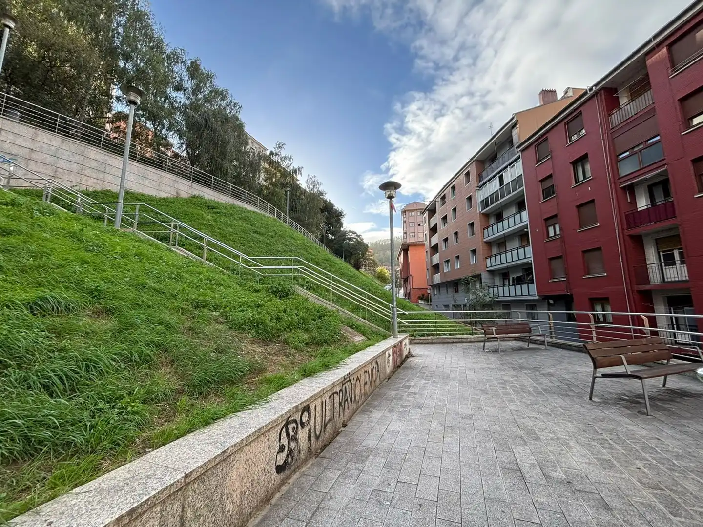 Vista exterior de Piso en venta en Kalero - Basozelai