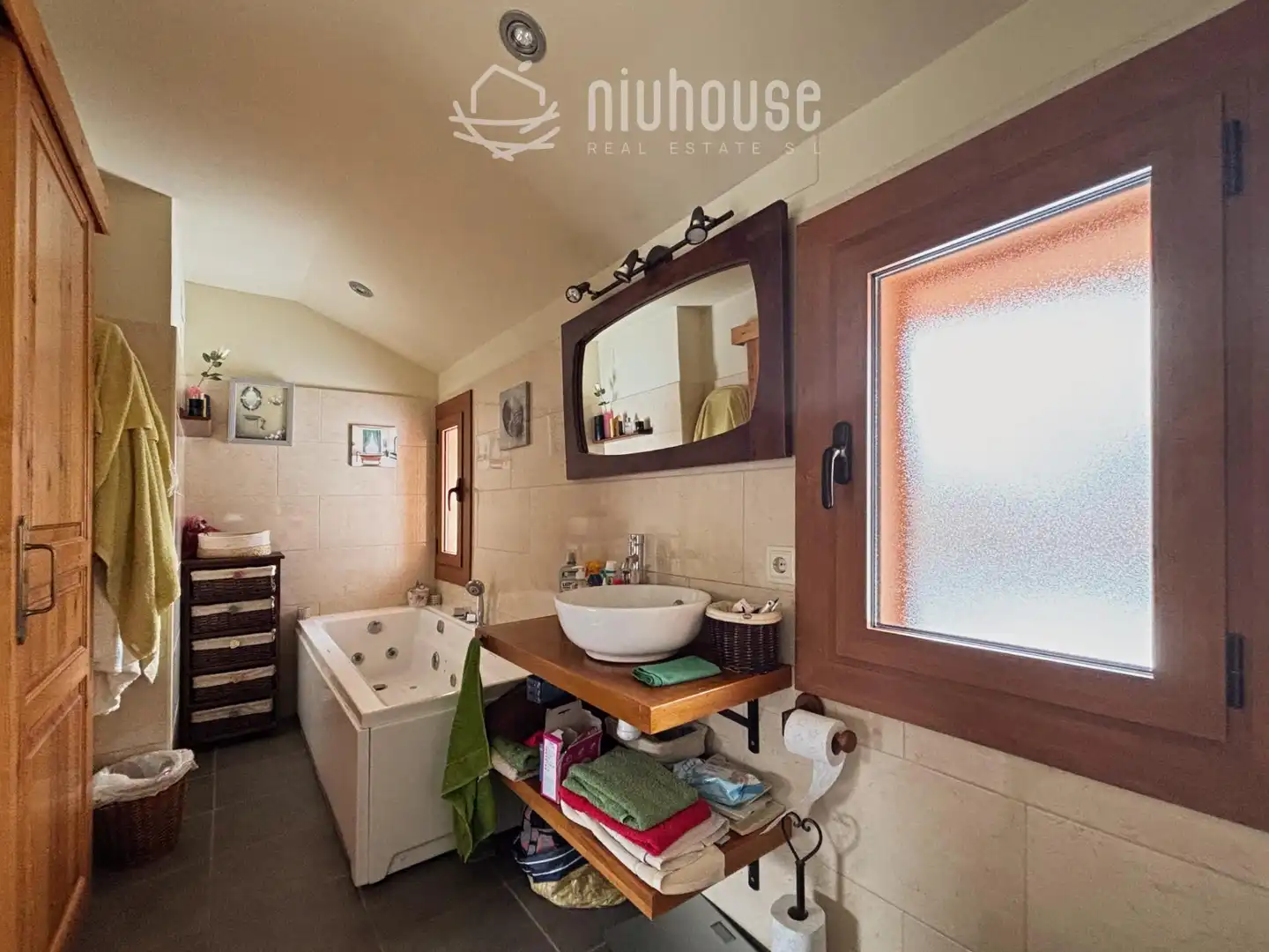 Bathroom of Houses for sale in Fontanals de Cerdanya