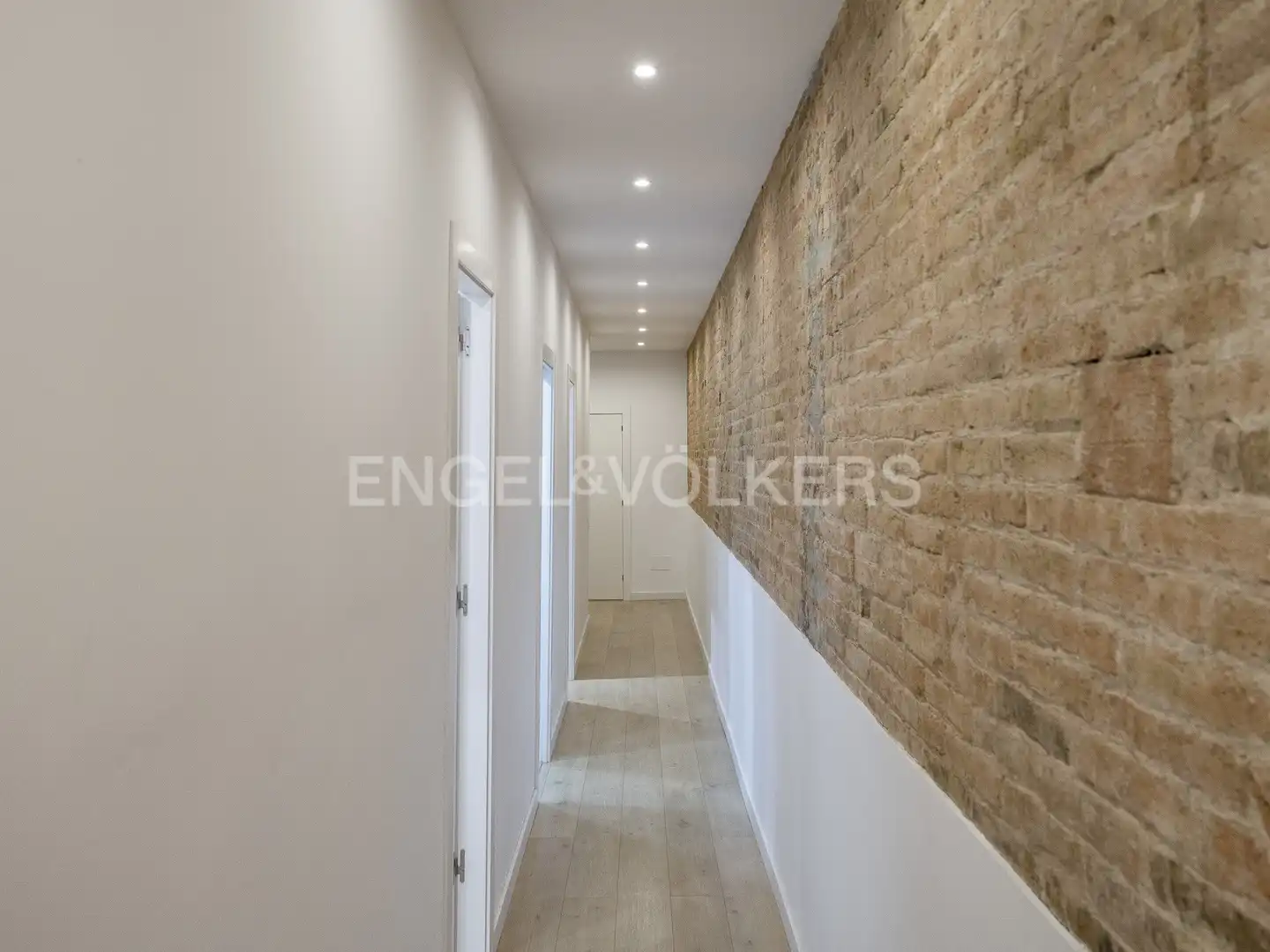 Wohnung zur Miete in Barcelona mit Klimaanlage, Heizung und Parkett
