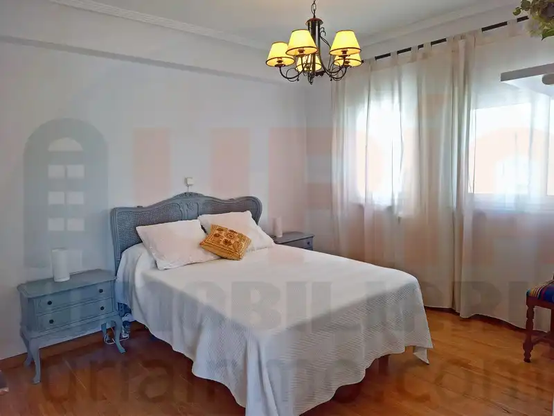 Bedroom of Attic for rent in Oviedo   with Heating, Terrace and Furnished