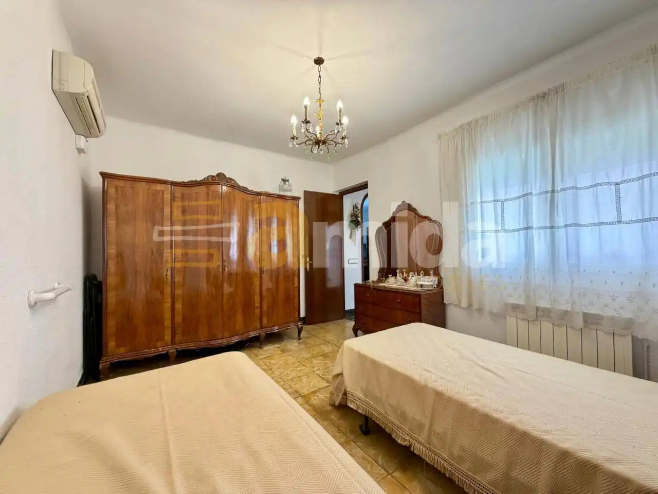 Dormitori de Casa o xalet en venda en Sabadell amb Aire condicionat i Calefacció