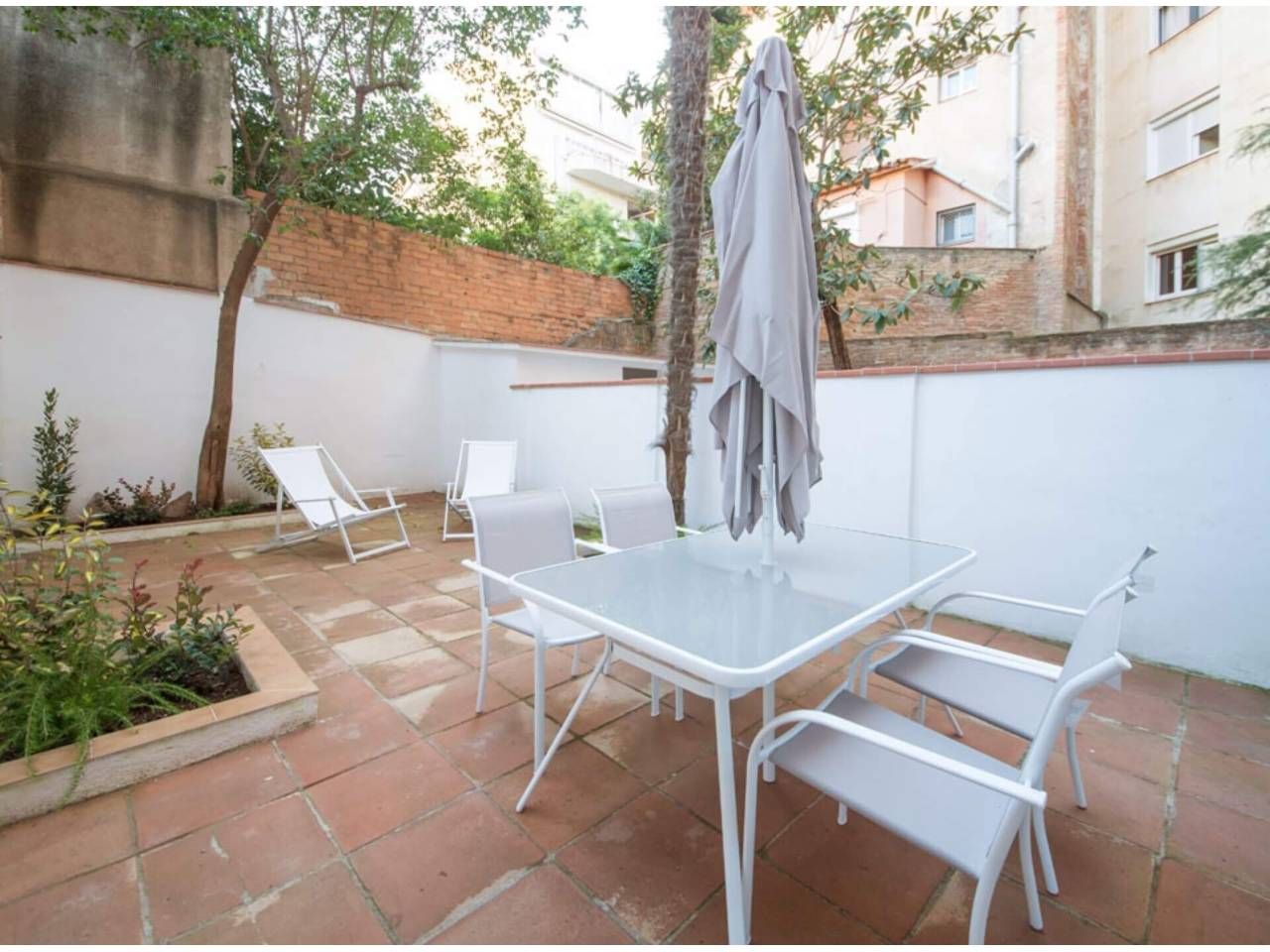 Jardí de Pis de lloguer en  Barcelona Capital amb Aire condicionat, Calefacció i Parquet