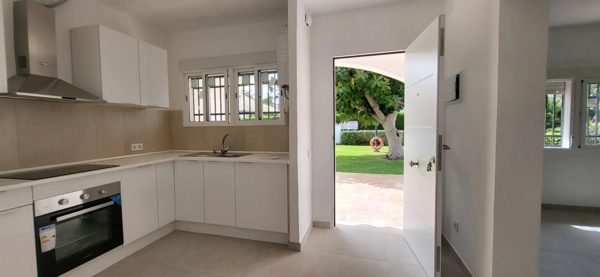 Cocina de Casa adosada en venta en Marbella con Piscina comunitaria