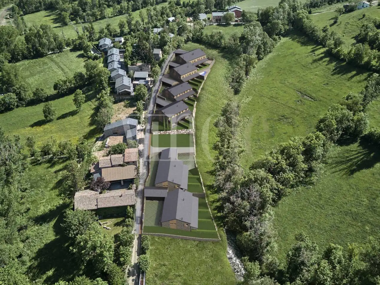 Casa adosada en venda en Bellver de Cerdanya amb Calefacció, Jardí privat i Parquet
