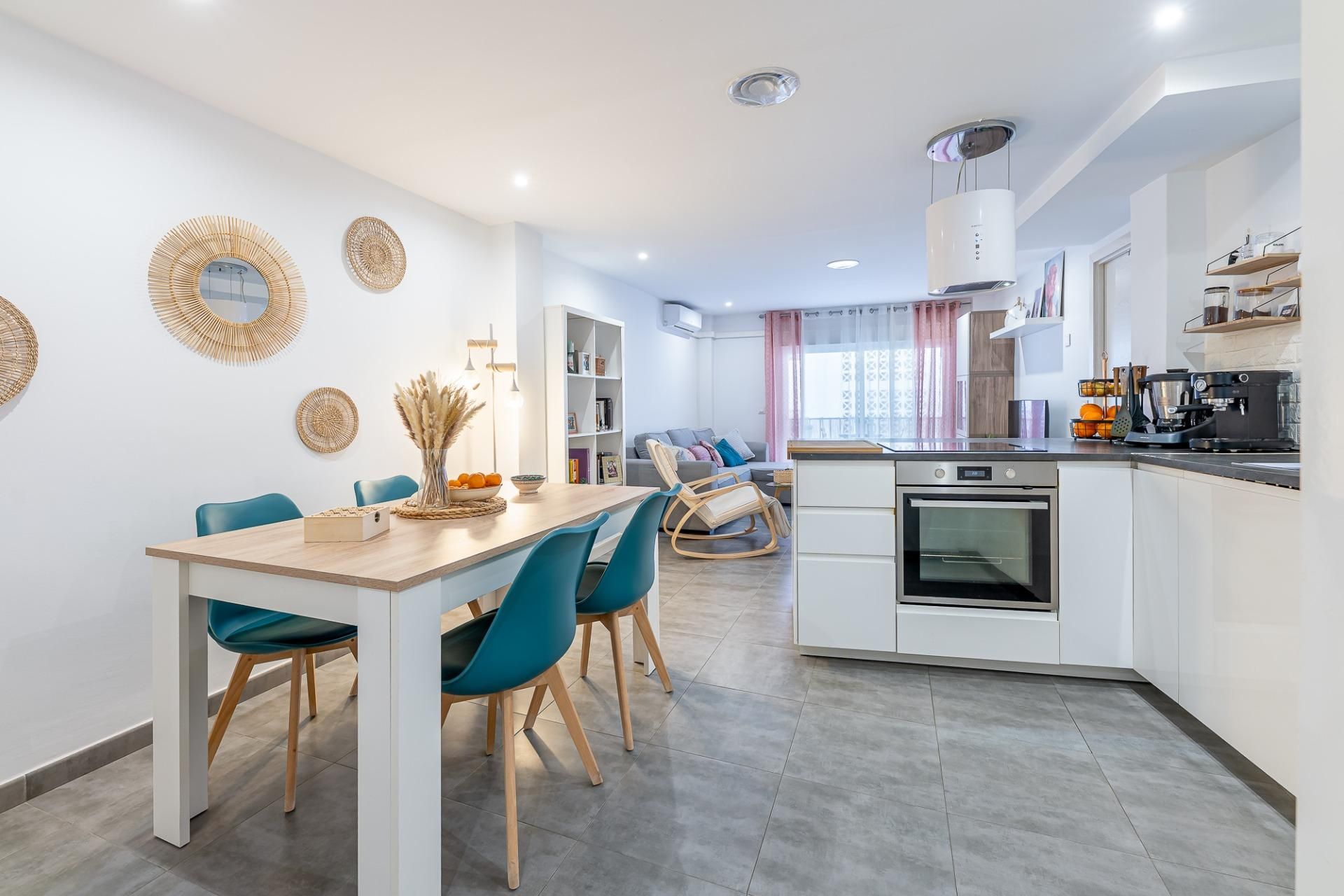 Vista exterior de Piso en venta en Marbella con Aire acondicionado y Balcón