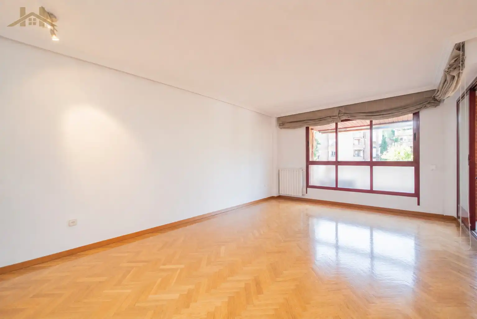 Sala d'estar de Pis en venda en Pozuelo de Alarcón amb Aire condicionat, Calefacció i Terrassa