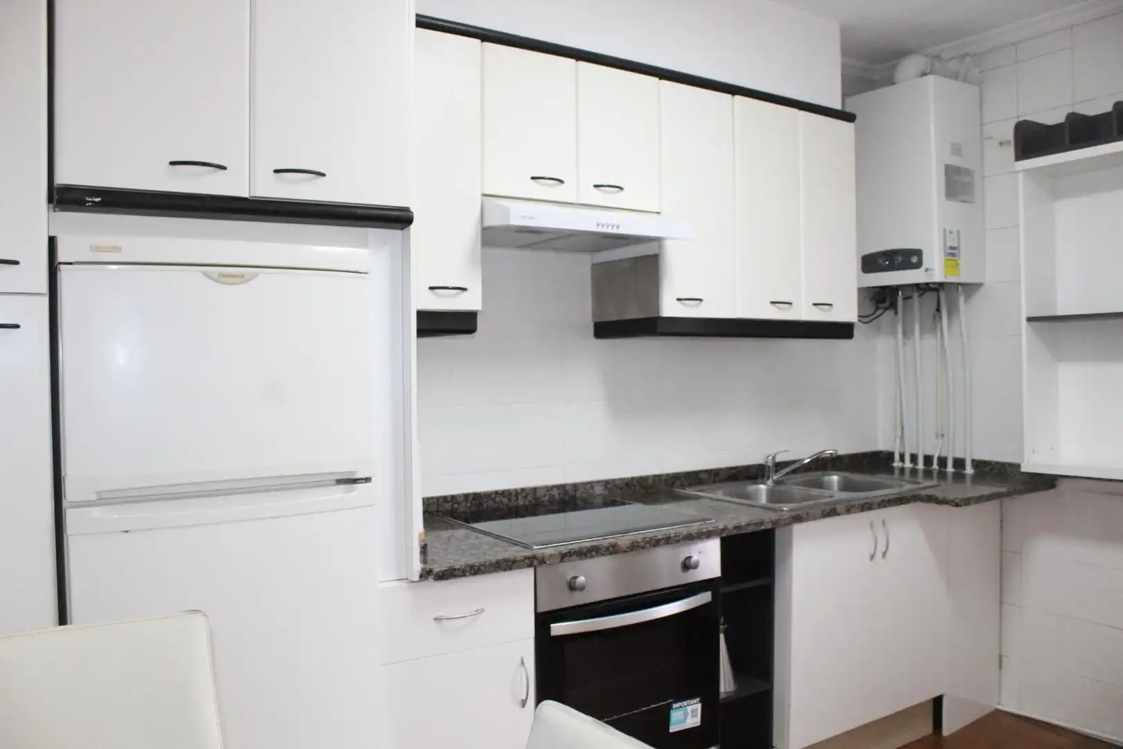 Cocina de Piso en venta en Andoain con Calefacción, Terraza y Trastero