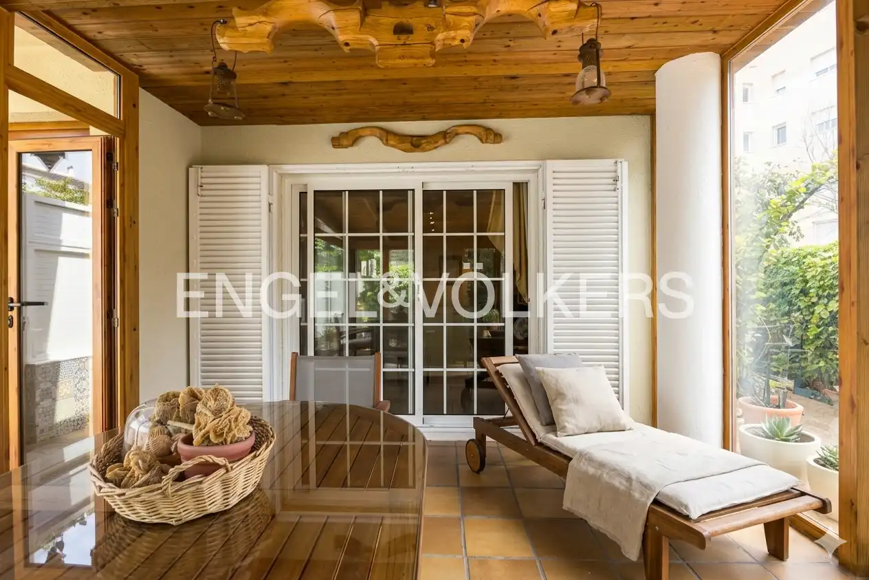 Terrace of Houses for sale in Vilanova i la Geltrú  with Air Conditioner, Heating and Private garden
