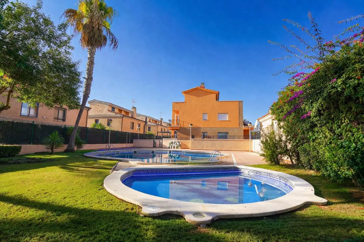 Piscina de Casa o xalet en venda en Salou amb Aire condicionat, Calefacció i Jardí privat