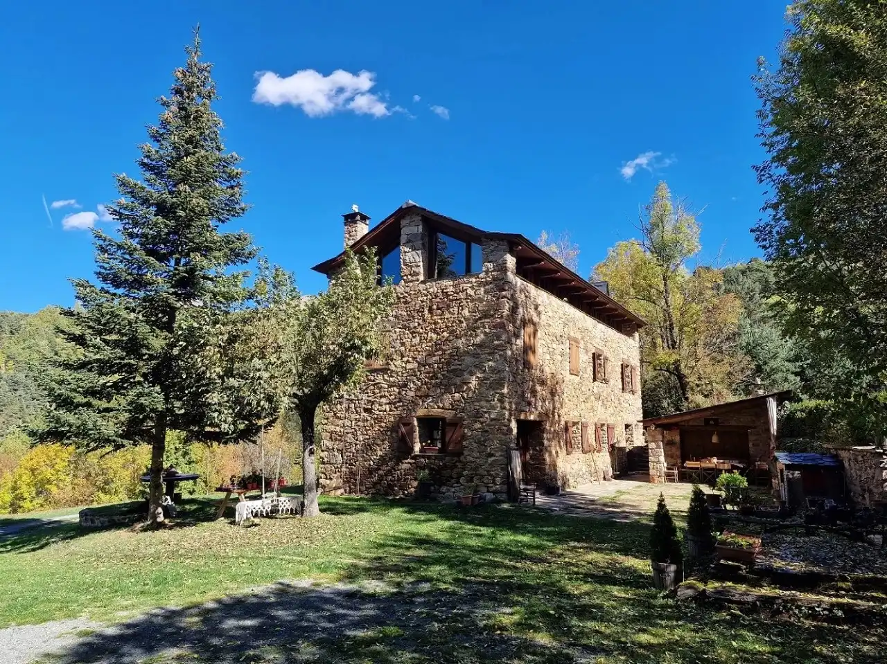 Vista exterior de Casa o xalet en venda en Benasque amb Calefacció, Jardí privat i Parquet