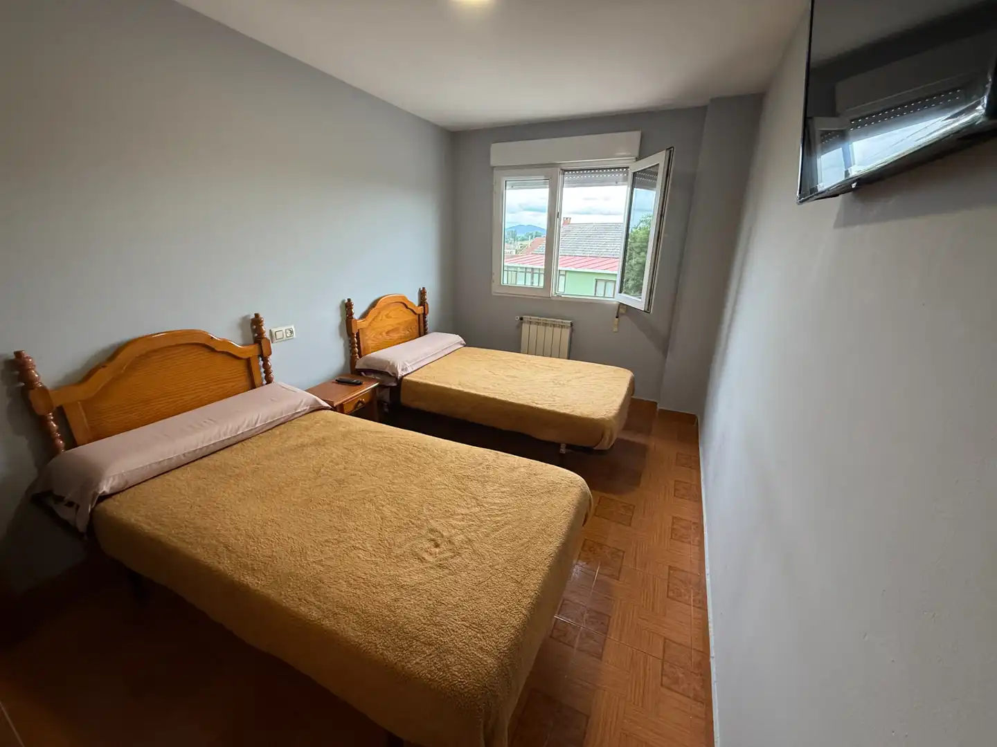 Dormitori de Edifici en venda en Siero amb Alarma