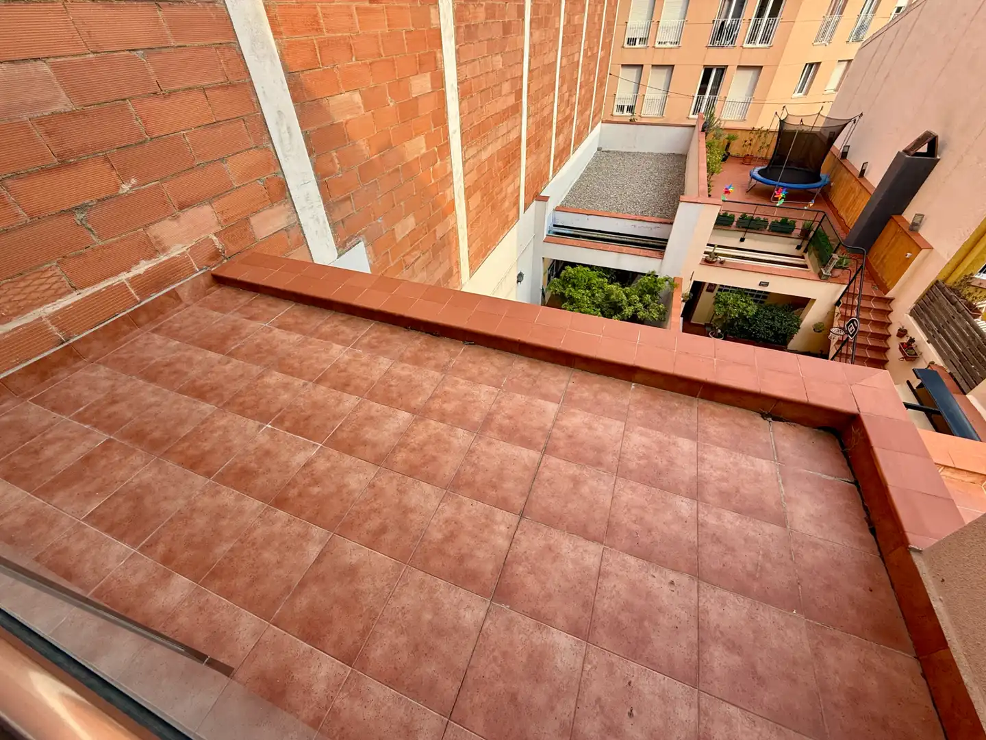 Terrassa de Casa adosada en venda en Barcelona amb Aire condicionat, Calefacció i Jardí privat