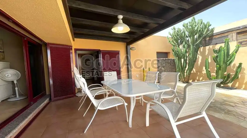 Terrassa de Casa o xalet en venda en La Oliva