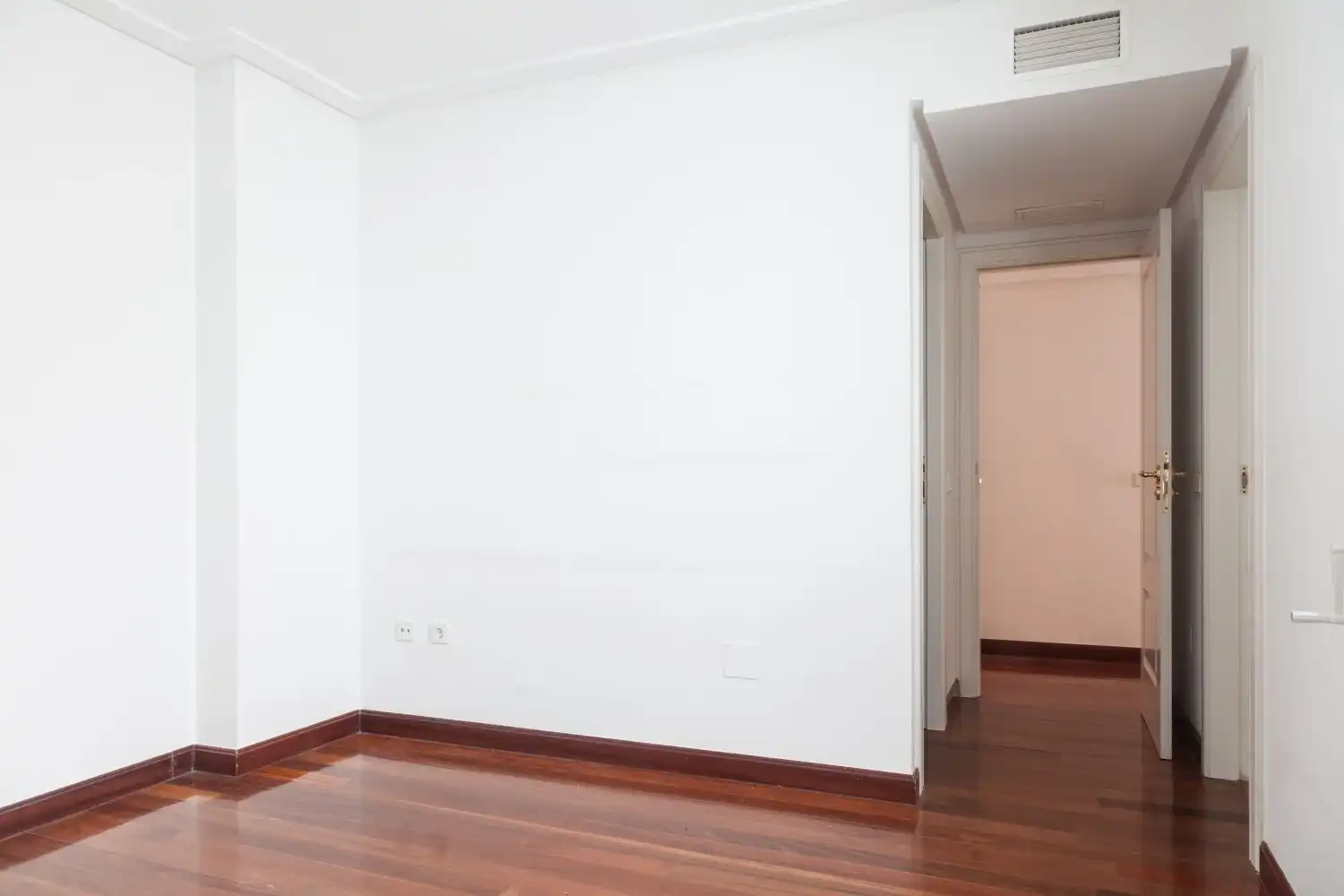 Habitación de Ático de alquiler en Murcia con Aire acondicionado, Calefacción y Amueblado