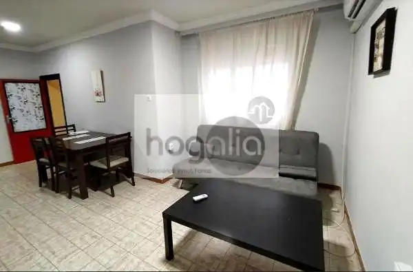 Sala d'estar de Pis de lloguer en Sevilla amb Aire condicionat i Moblat