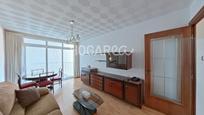 Living room of Flat for sale in L'Hospitalet de Llobregat  with Terrace and Balcony