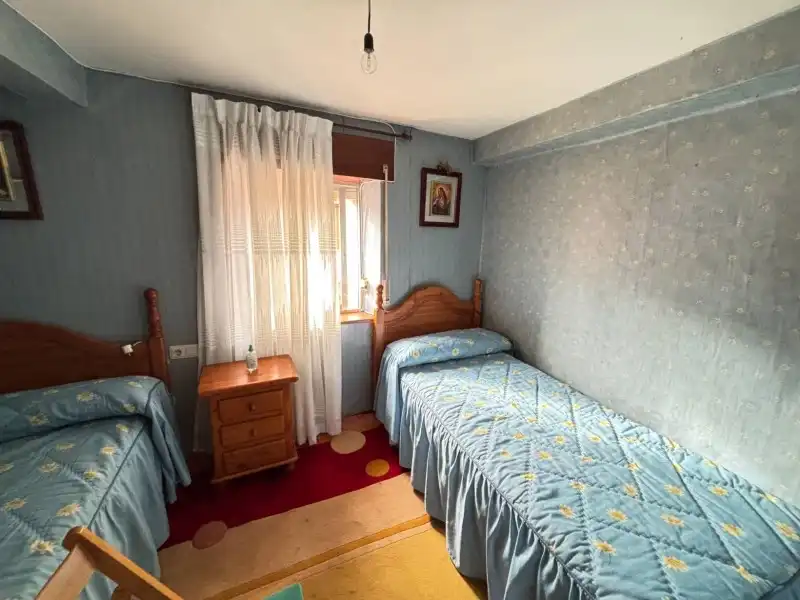 Habitación de Casa adosada en venta en Cartes con Jardín privado y Amueblado