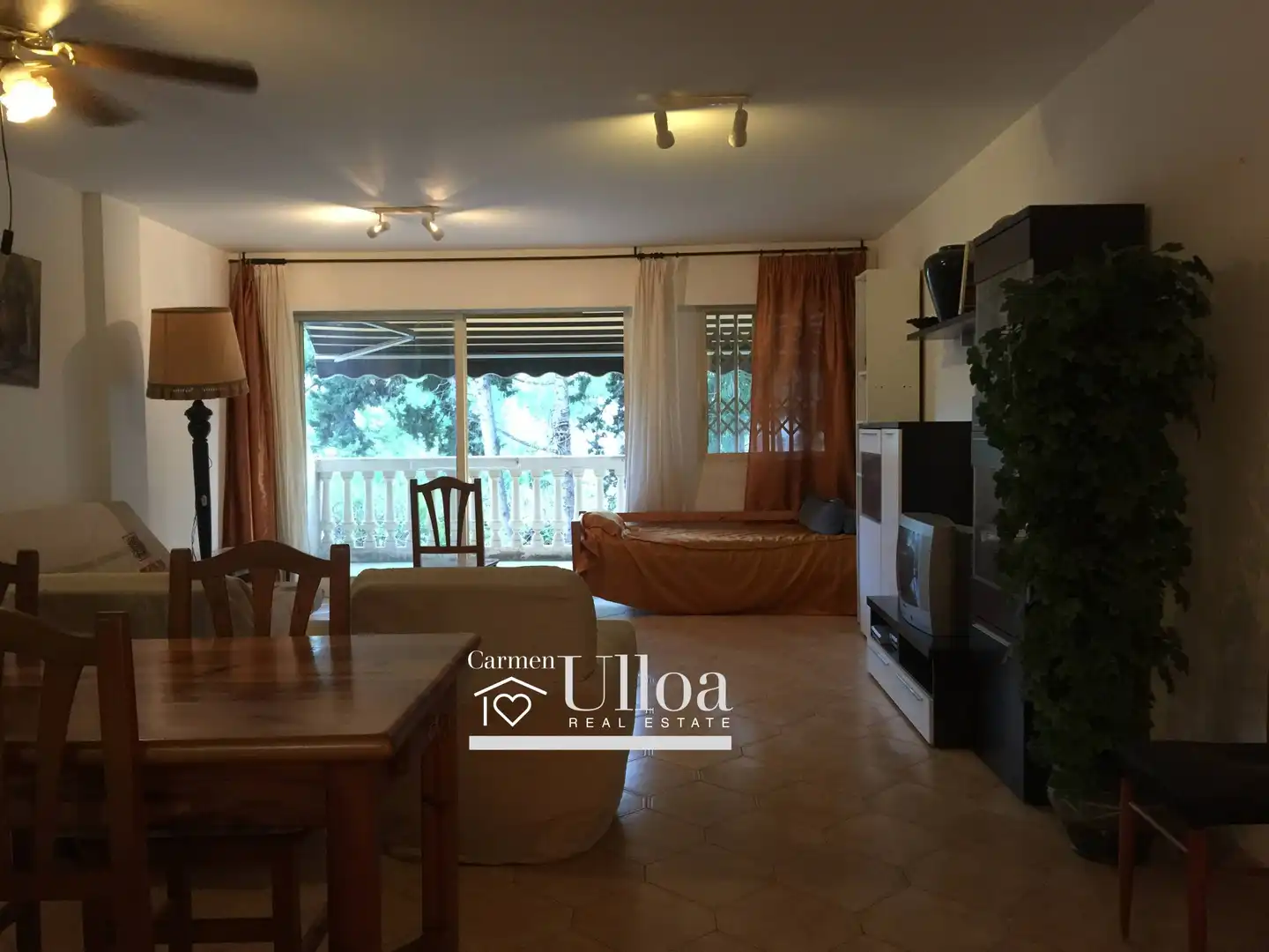 Sala de estar de Piso en venta en El Campello con Terraza y Piscina comunitaria