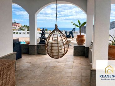 Casa con piscina en venta en Calle Islas Malvinas