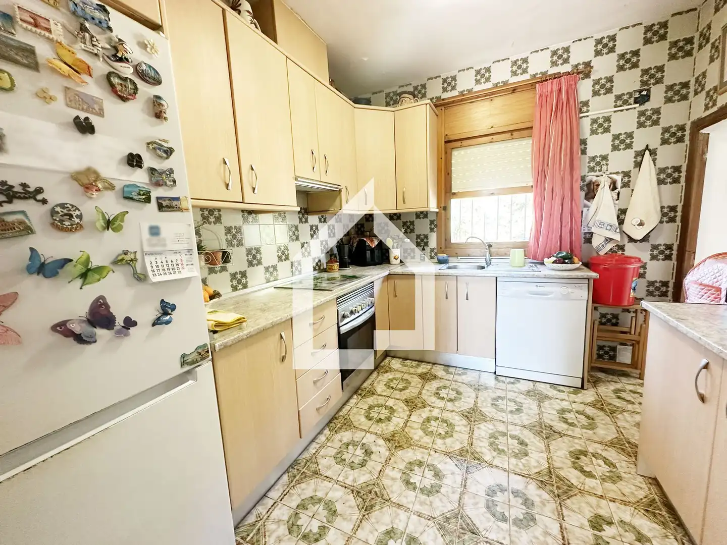 Cuina de Casa o xalet en venda en San Vicente del Raspeig / Sant Vicent del Raspeig amb Jardí privat, Terrassa i Piscina
