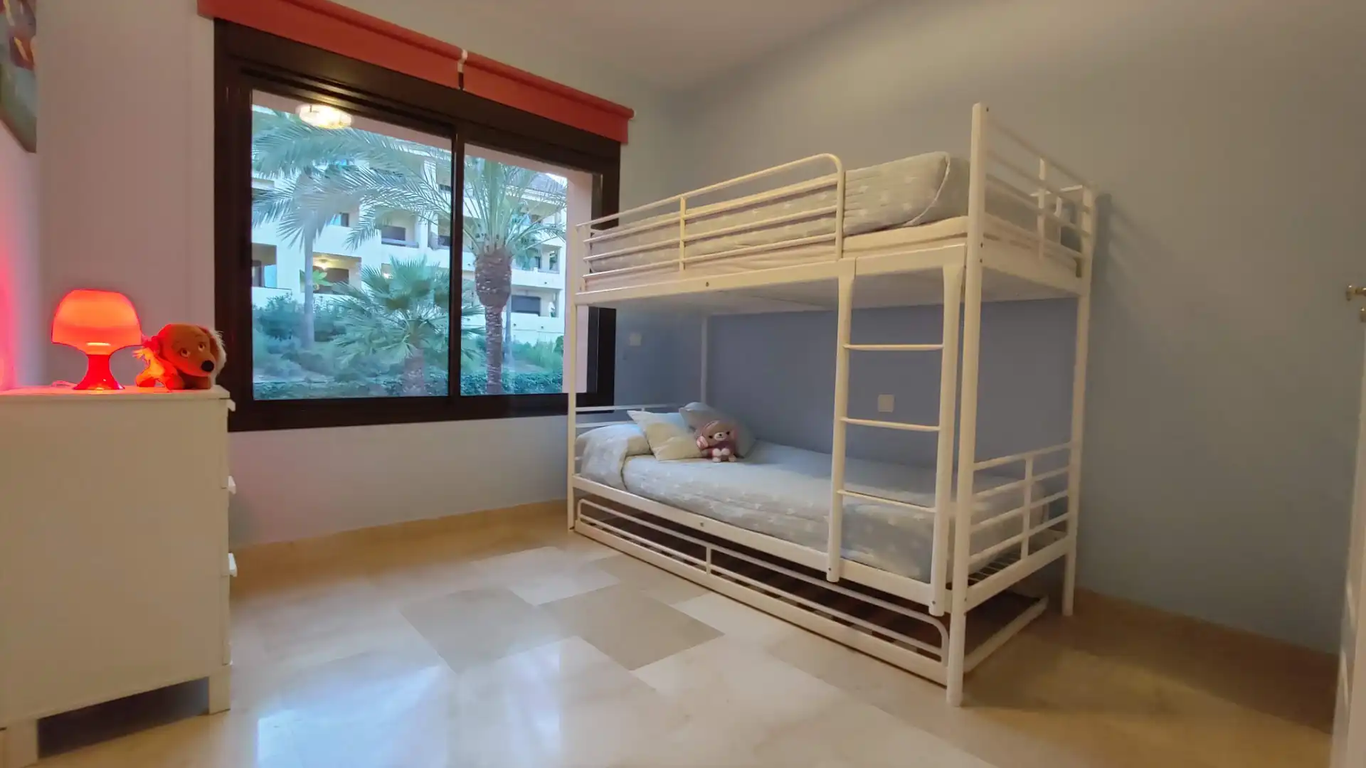 Apartamento de alquiler en E-2, La Duquesa