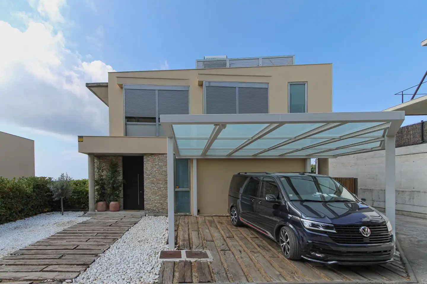 Vista exterior de Casa o xalet en venda en Sant Vicenç de Montalt amb Aire condicionat, Jardí privat i Terrassa