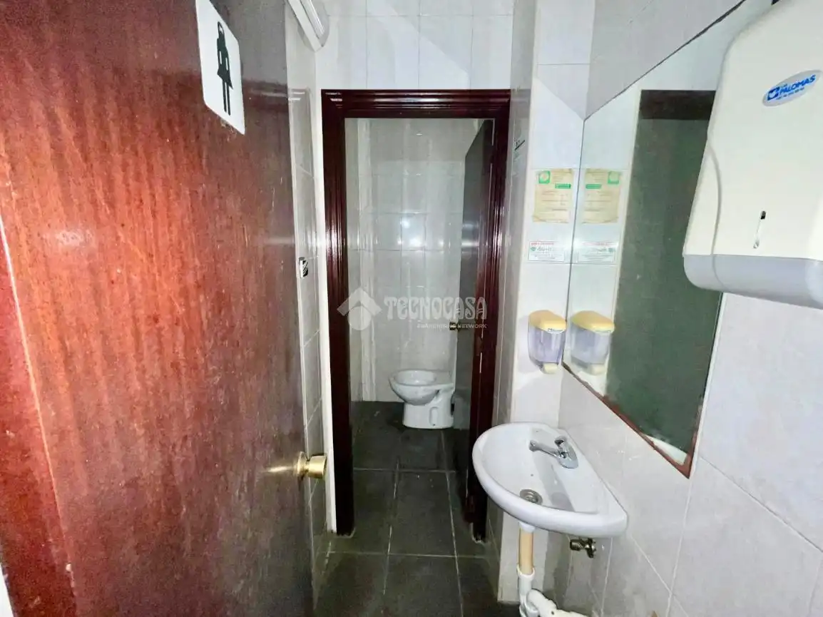 Local comercial en venda a Llano, imagen 4