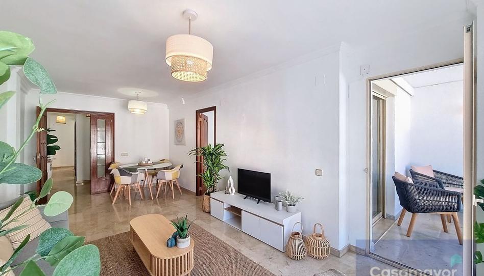 Foto 1 de Pis en venda a Avenida de la Estación, Ensanche - Diputación, Alicante