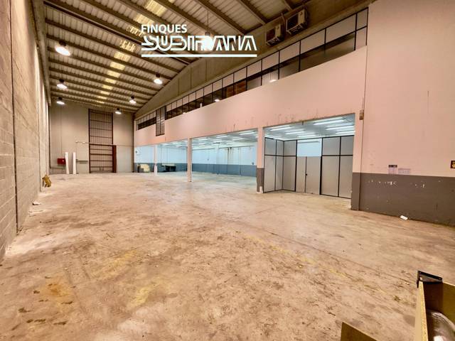 Nave industrial en Alquiler en Llevant