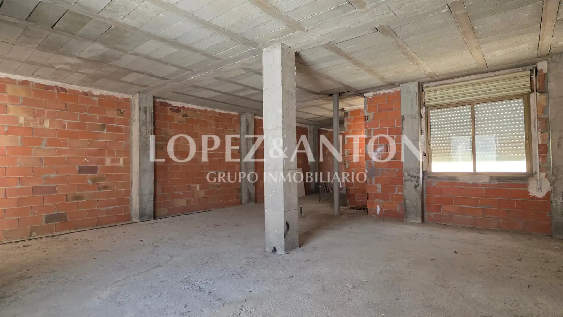Wohnung zum Verkauf in L'Eliana mit Terrasse und Balkon
