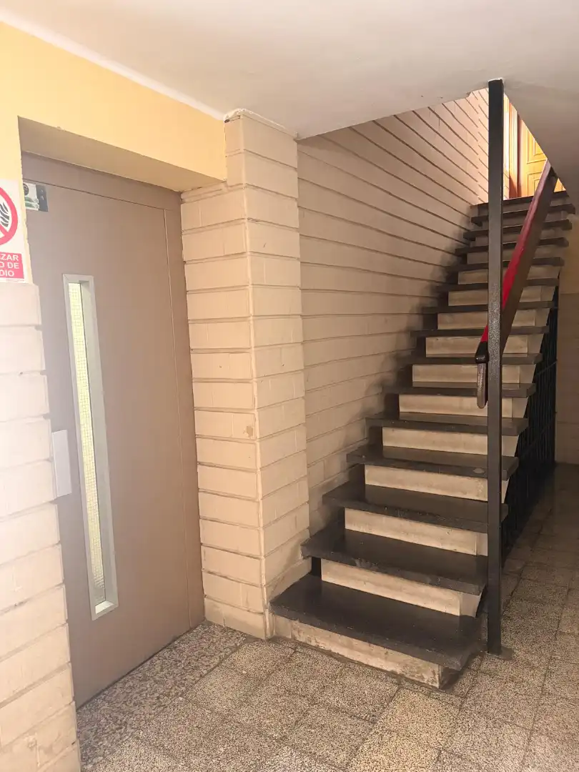 Pis en venda en Oviedo  amb Calefacció, Terrassa i Traster