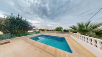 Piscina de Casa o xalet en venda en San Vicente del Raspeig / Sant Vicent del Raspeig amb Aire condicionat i Piscina