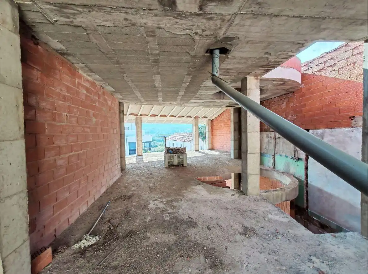 Buildings for sale in Artana