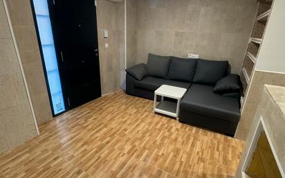 Sala d'estar de Planta baixa en venda en Gandia amb Aire condicionat i Moblat