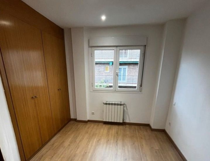 Dormitori de Pis en venda en  Madrid Capital