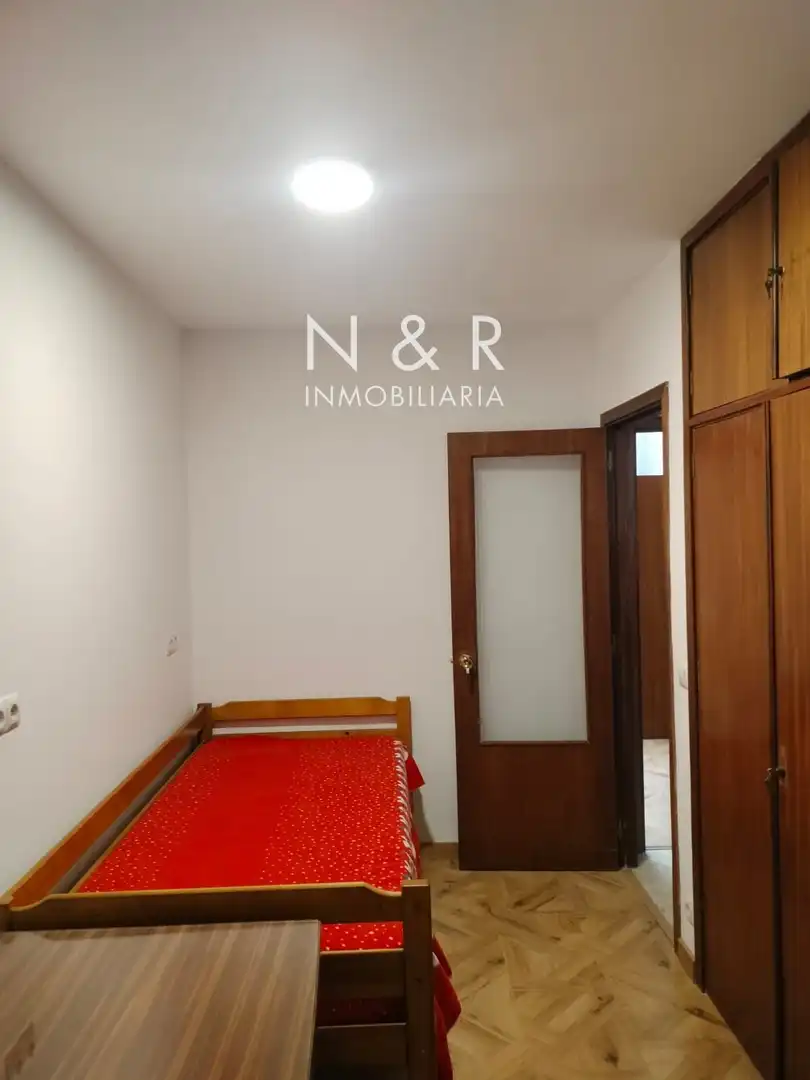 Flat for rent in Santiago de Compostela   with Heating and Furnished
