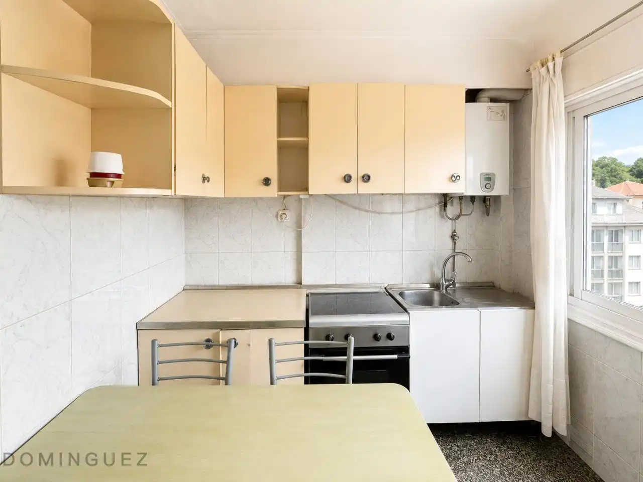 Cocina de Piso en venta en Vigo  con Calefacción