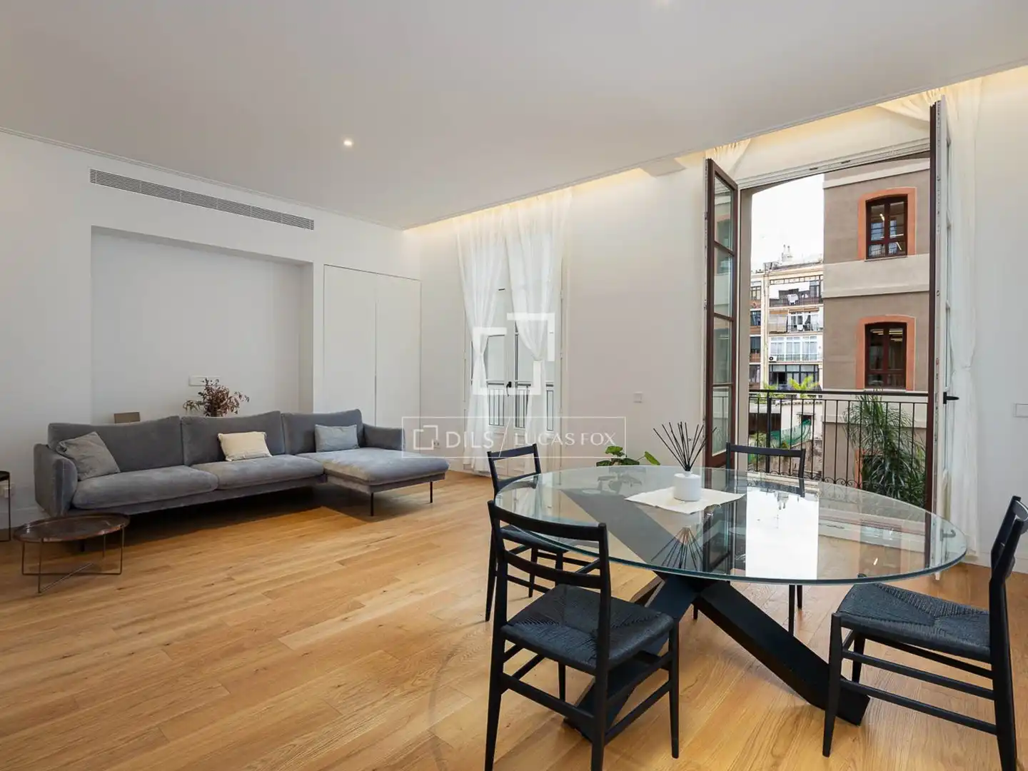 Sala de estar de Piso de alquiler en Girona con Aire acondicionado, Calefacción y Parquet