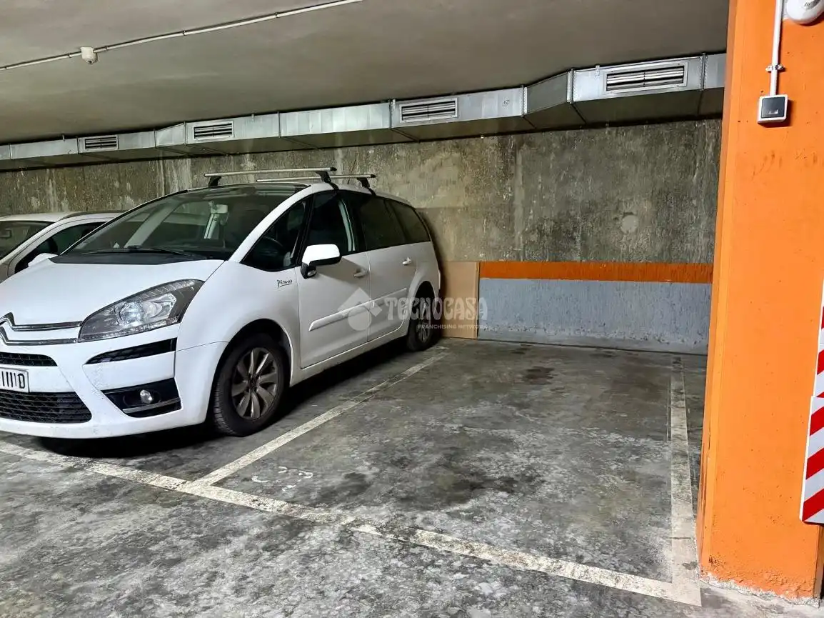 Aparcament de Garatge en venda en L'Hospitalet de Llobregat
