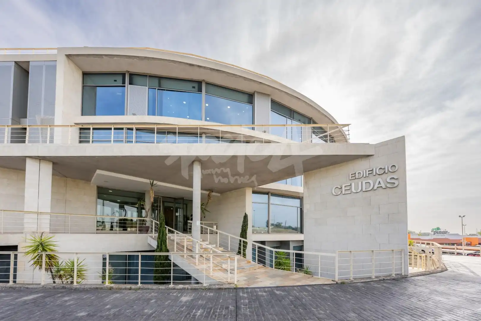 Vista exterior de Oficina en venta en Las Rozas de Madrid