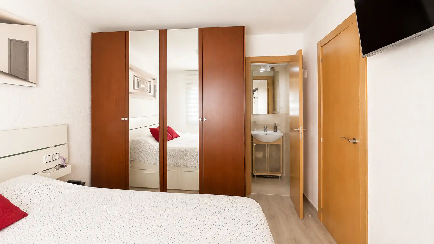 Habitación de Piso en venta en Cerdanyola del Vallès con Aire acondicionado, Calefacción y Parquet