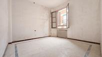 Bedroom of Building for sale in  Madrid Capital