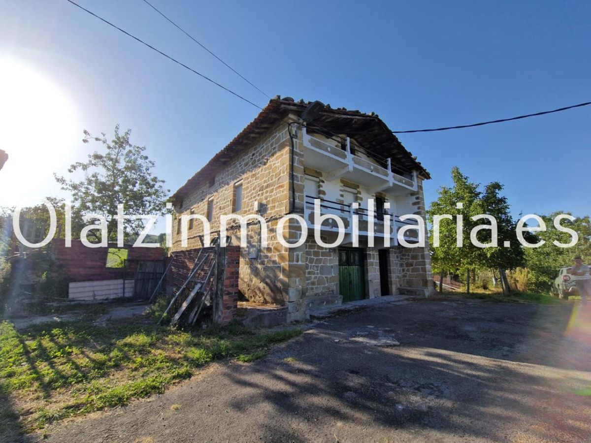 Vista exterior de Casa o xalet en venda en Valle de Villaverde amb Calefacció