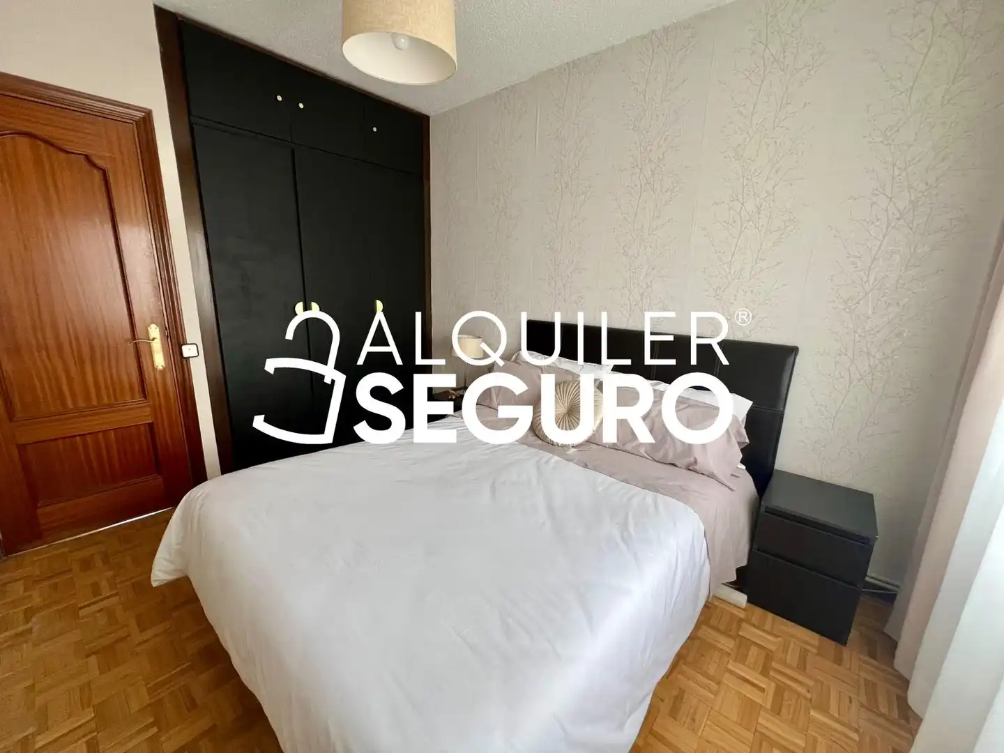 Schlafzimmer von Wohnung zur Miete in Madrid mit Klimaanlage, Heizung und Terrasse