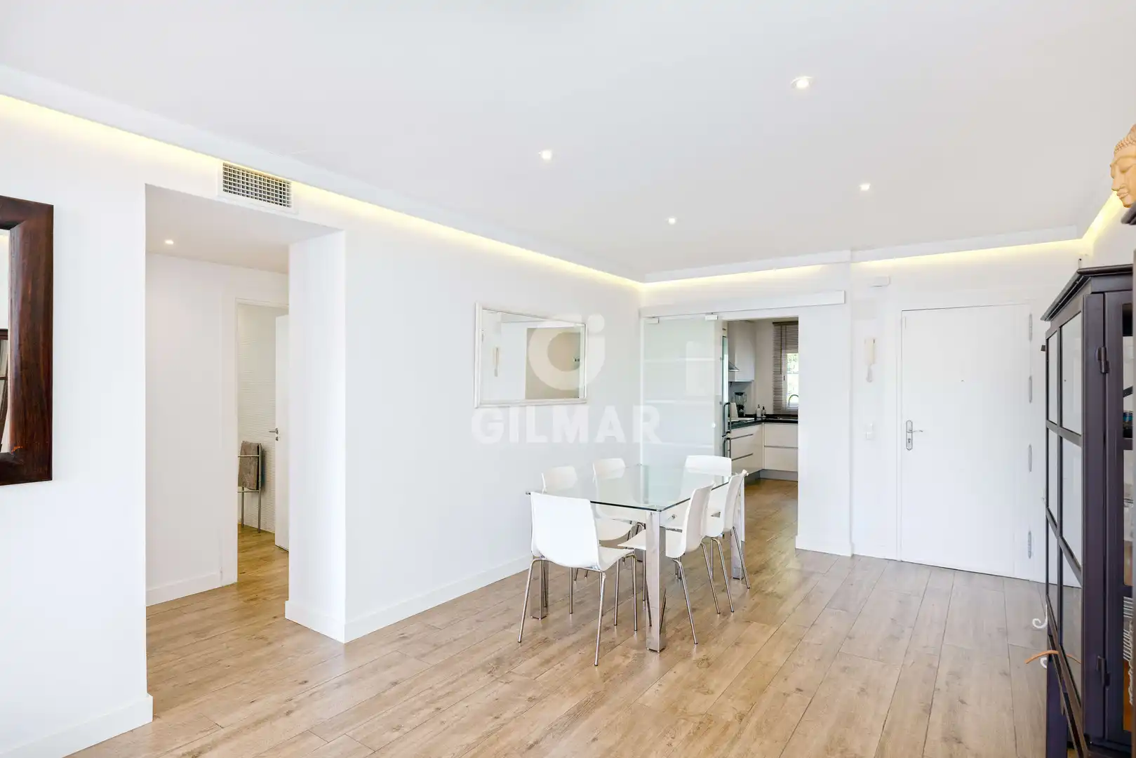 Dining room of Apartments for sale in Benahavís  with Heating, Swimming Pool and Balcony